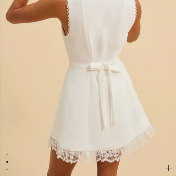 Elegant for Love and Lemons White Sleeveless Dress with Lace Trim - Picture 2 of 4
